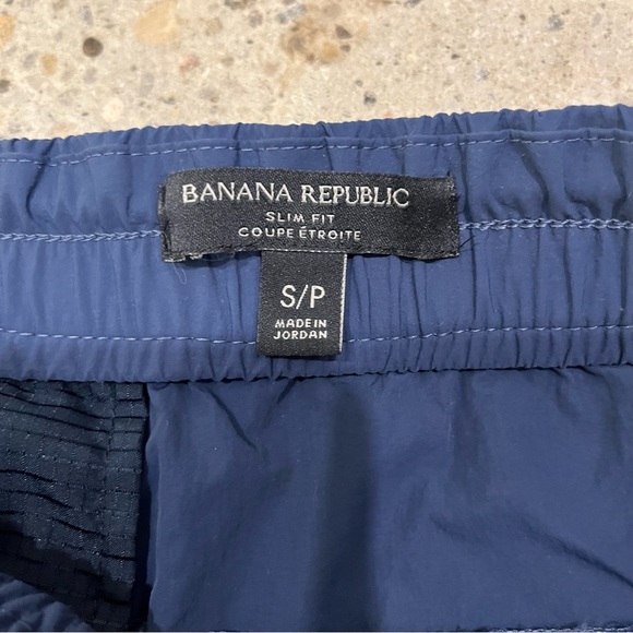 Banana Republic Slim Water-Repellant Jogger Mens US S Niagara Navy - Picture 6 of 6